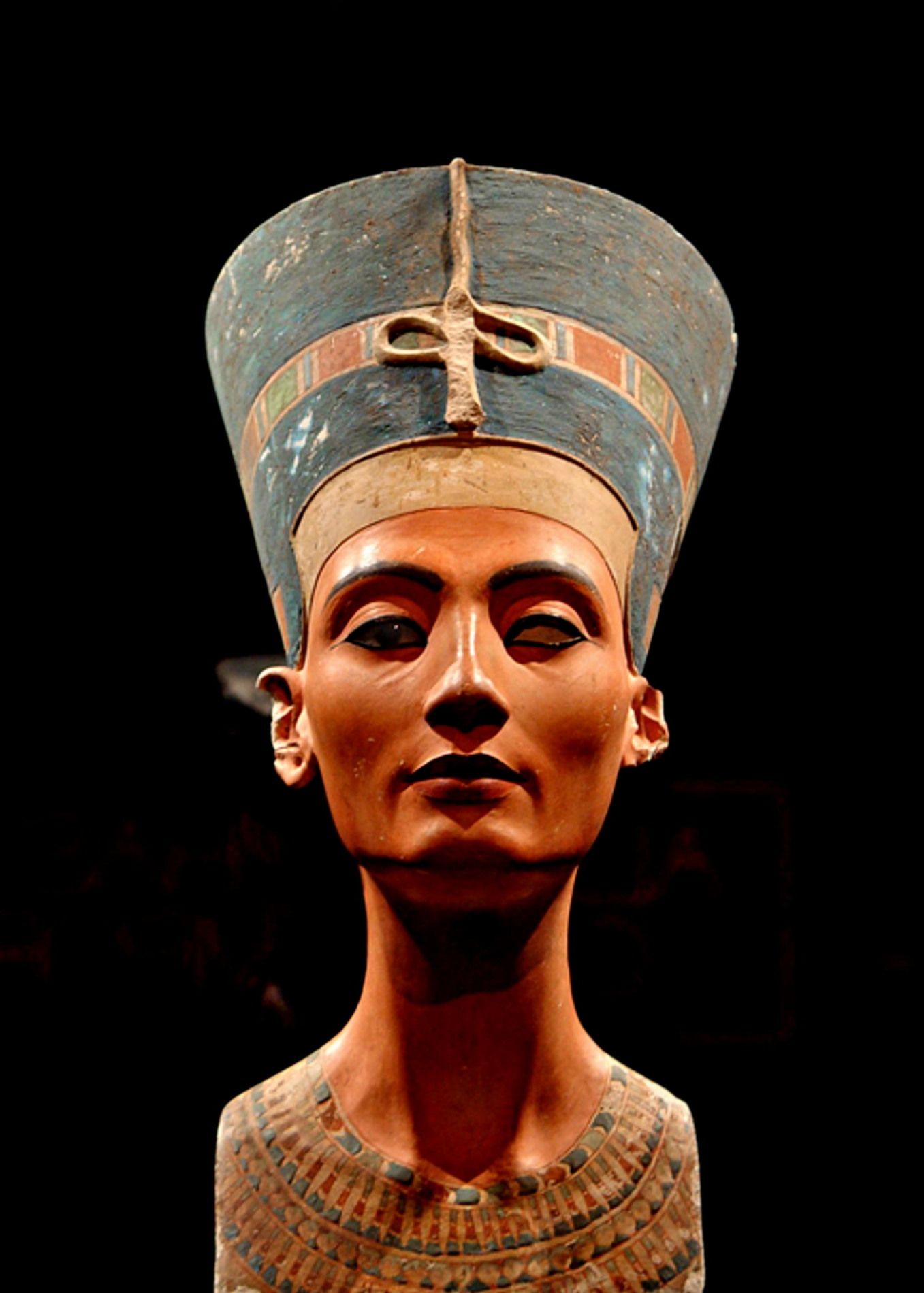 Nefertiti Bust of the Neues Museum, Museumsinsel or Museum Island of Berlin: Whizzed Net